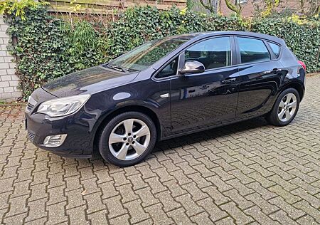 Opel Astra J Edition, HU-12.26, Zahnriemen NEU!!!