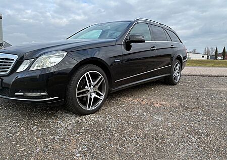 Mercedes-Benz E 200 CGI T BlueEFFICIENCY ELEGANCE ELEGANCE