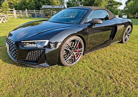 Audi R8 5.2 FSI performance S tron. quat. Spyder -