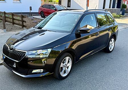 Skoda Fabia COMBI TSI STYLE Kamera,Climatronic,Garan