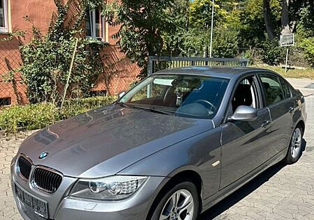 BMW 320i E90 LCI 170 PS TÜV
