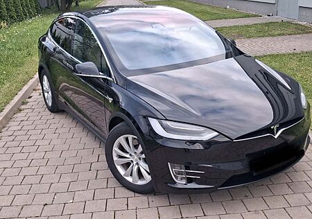 Tesla Model X 90D Dual