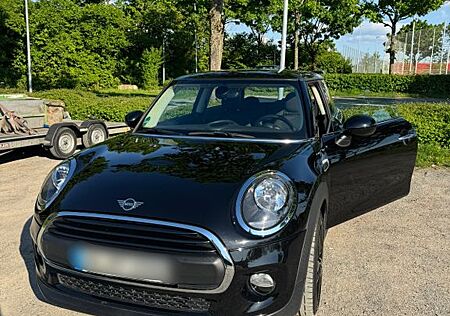 Mini ONE *JCW-Felgen* - *Sportlenkrad*