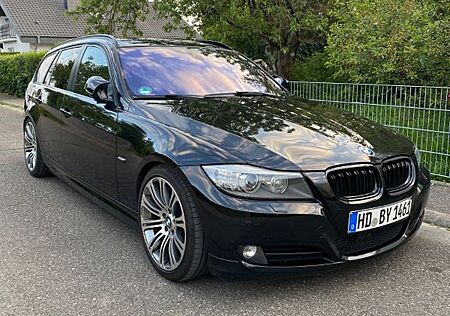 BMW 320d Touring*M-Paket*Scheckheft*8-Fach*Auto