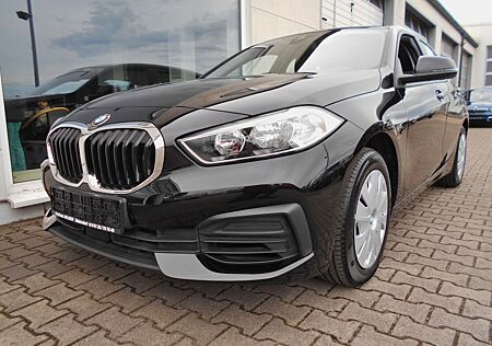 BMW 116i 24`KM -NAVI-CARPLAY-SITZHEIZUNG-MFL-WLAN-