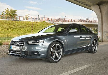 Audi S4 3.0 TFSI S tronic quattro -