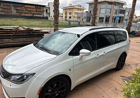 Chrysler Pacifica 3.6 L S line 291cv