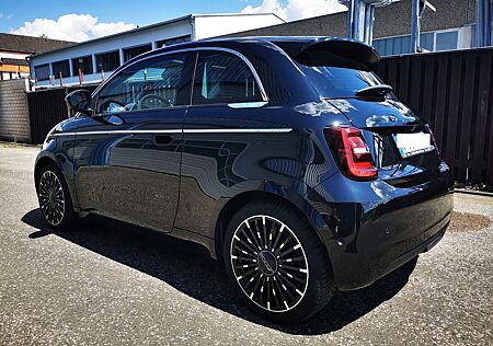 Fiat 500E "la Prima"
