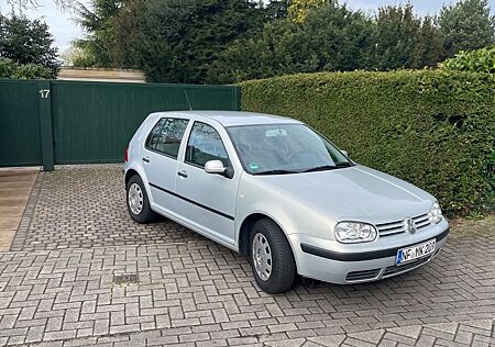 VW Golf Volkswagen IV 1.4, nur 108.000 km, tüv