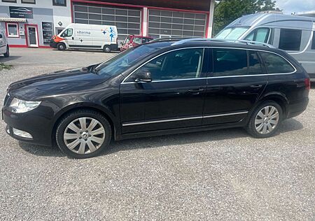 Skoda Superb Combi Elegance 4x4