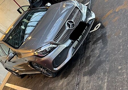 Mercedes-Benz A 220 A 220d AMG Line
