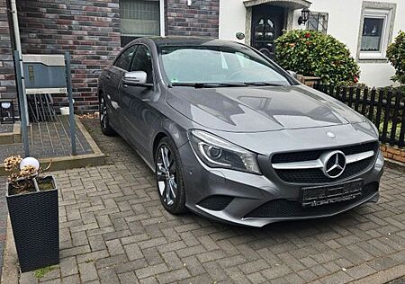Mercedes-Benz CLA 220 CDI 4MATIC DCT -
