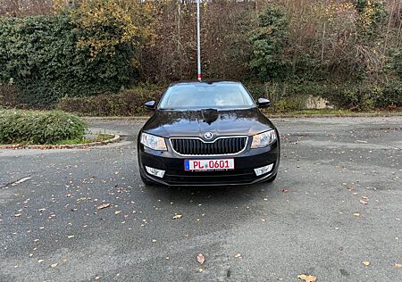 Skoda Octavia Lim. Ambition*90992.KM