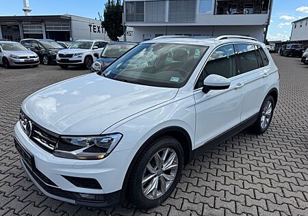 VW Tiguan Volkswagen Sound Panorama-Navigation