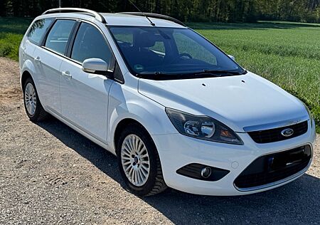 Ford Focus 1,6TDCi 80kW DPF Titanium Turnier AHK Navi