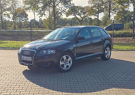 Audi A3 1.6 Attraction Sportback Attraction neu TÜV