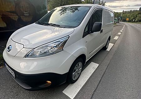 Nissan NV200 elektrisch 40 kW große Batterie