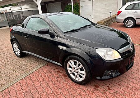 Opel Tigra 1.4 90 PS .Benzin. Allwetterreifen mit feg
