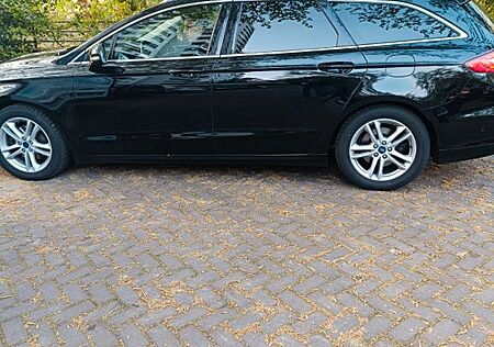 Ford Mondeo 2,0 TDCi 110kW Titanium Turnier Power...