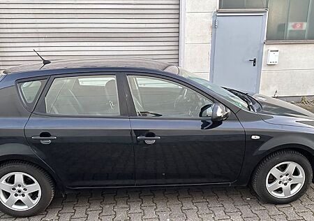 Kia Cee'd Ceed 1.4 2099 HU 03/26