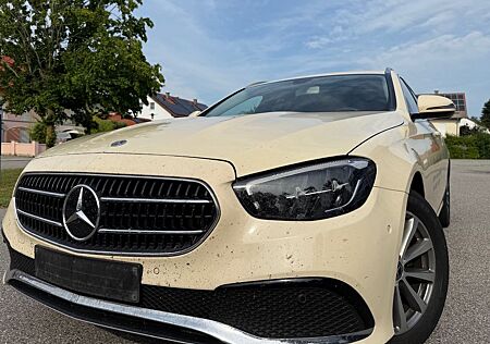 Mercedes-Benz E 220 d T Autom. - Wide Screen, Avantgarde, Taxi