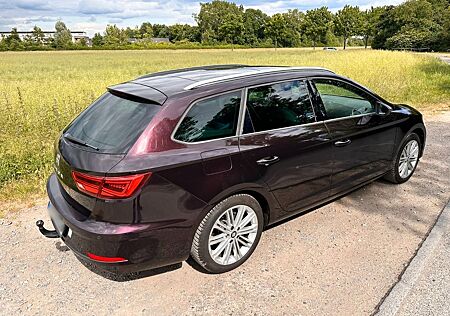 Seat Leon ST Xcellence Pano AHK Sound+ Lila Metallic