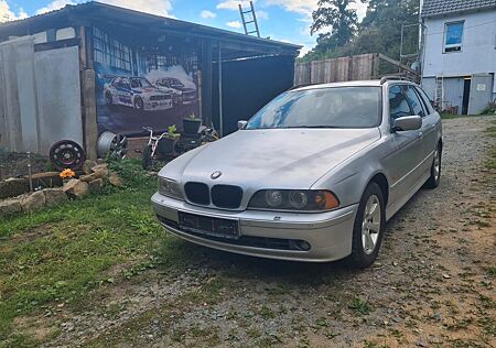 BMW 520i A Exclusive touring Exclusive