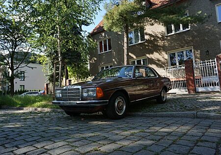Mercedes-Benz 230 230C Coupe Automatik