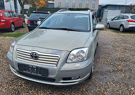 Toyota Avensis Kombi 2.0 D-4D Sol