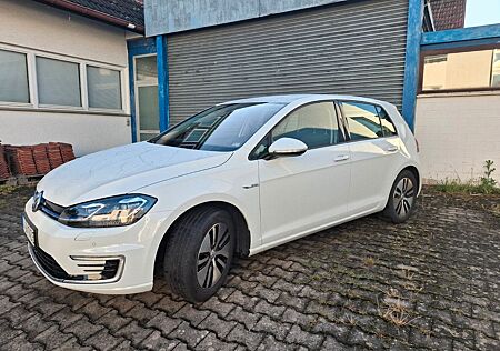 VW Golf Volkswagen E-