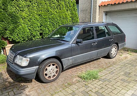 Mercedes-Benz E 220 Aut Klima Sportline