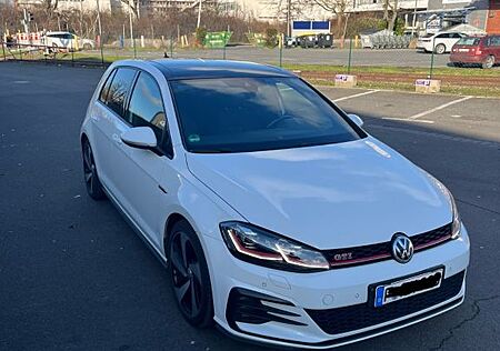 VW Golf Volkswagen 2.0 TSI DSG GTI Performance GTI Performance