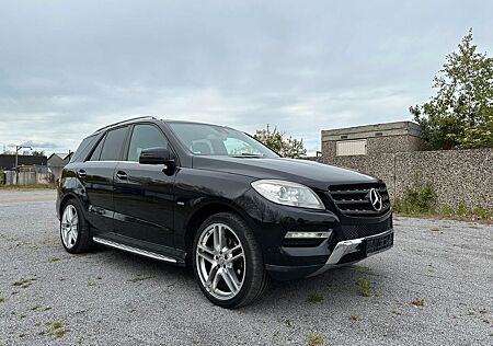 Mercedes-Benz ML 350 BlueTEC 4MATIC - Offroad Paket !!!