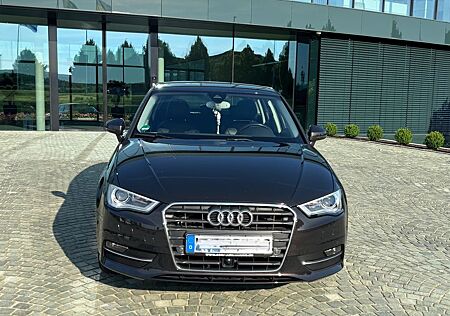 Audi A3 1.8 TFSI S tronic Ambiente Sportback Ambiente