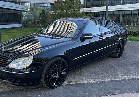 Mercedes-Benz S 500 -