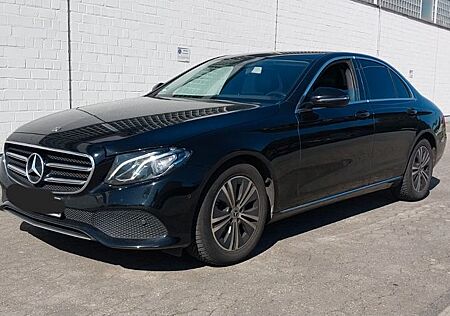 Mercedes-Benz E 200 E 200d/NAVI/KAMERA/MOTOR 230TKM/LED