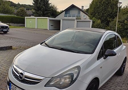 Opel Corsa D 1.4 Color Edition