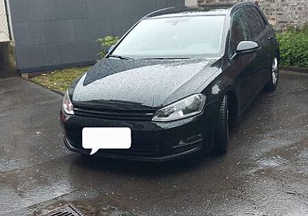 VW Golf Volkswagen 1.2 TSI 63kW BMT Trendline Trendline
