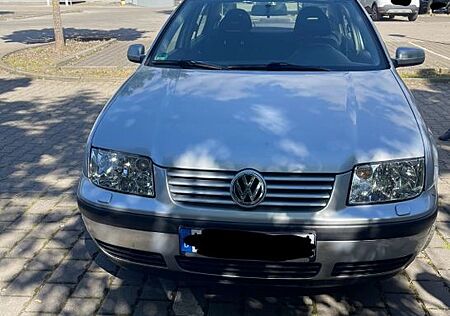 VW Bora Volkswagen 2.0 Auto J1