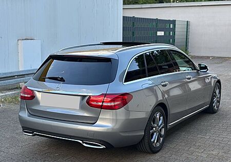 Mercedes-Benz C 220 d 4MATIC T AVANTGARDE Autom. AVANTGARDE