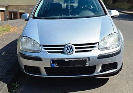 VW Golf Volkswagen 5 1.6 Benzin 2004 177.500 km TÜV 7 Monat