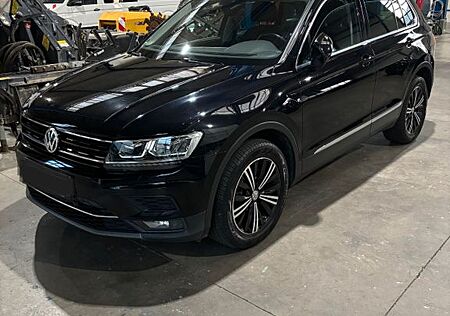 VW Tiguan Volkswagen 2.0 TDI SCR 140kW DSG 4MOTION OFFROAD...