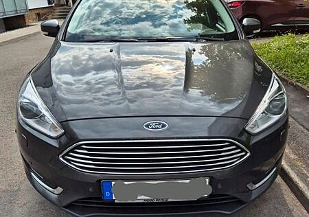 Ford Focus 2,0 TDCi 110kW PowerSh. Titanium Turni...