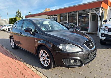 Seat Leon 1.6 TDI DSG Stylance / Style Tempomat PDC