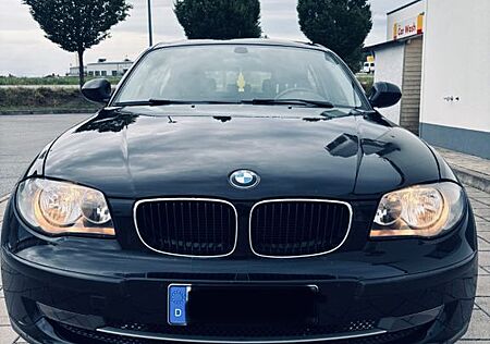 BMW 118i - 8-fach bereift, EZ 2010, HU 07/26