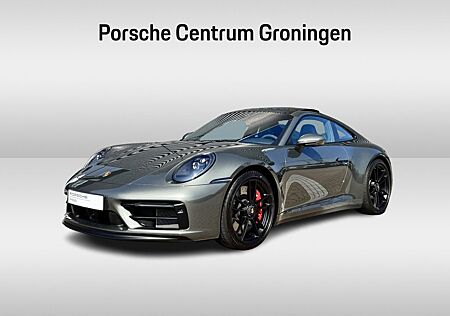 Porsche 992 Carrera 4 GTS
