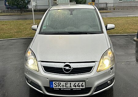 Opel Zafira 1.9 CDTI Automatik NAVI/7SITZER/SITZHEIZ