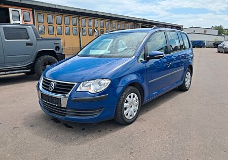 VW Touran Volkswagen Conceptline 7Sitzer