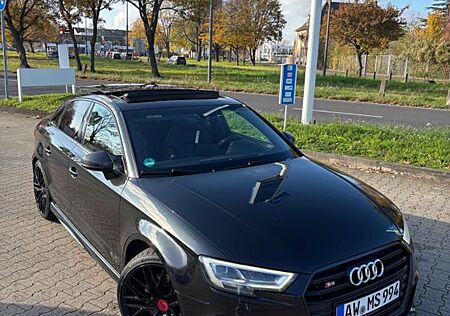 Audi S3 2.0 TFSI quattro -