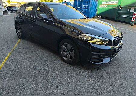 BMW 116d LED, Navi, R-Kamera, PDC